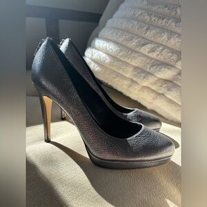 Michael Michael Kors Authentic Heels Size 7 1/2